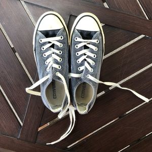 Converse gray sneakers